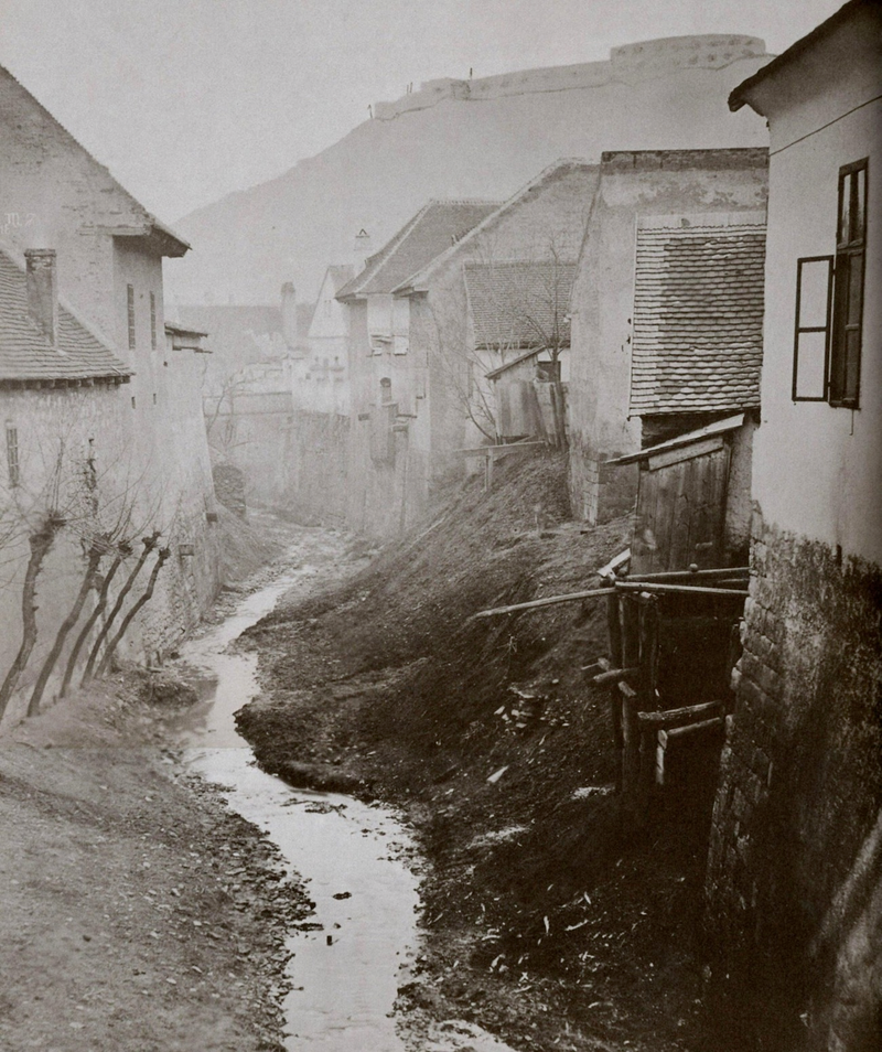 Illustration for article titled Falu a városban – nyolcvan éve kezdték meg a Tabán bontását